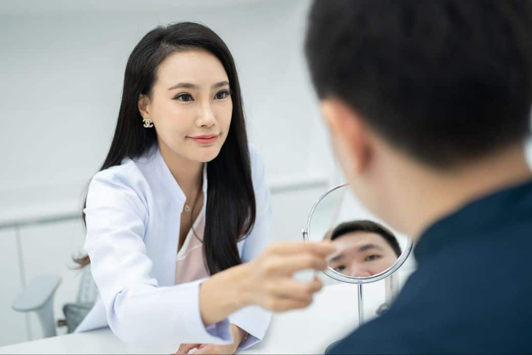 ฉีดฟิลเลอร์ผู้ชาย v square clinic โดย พญ.วันรวี แซ่อู